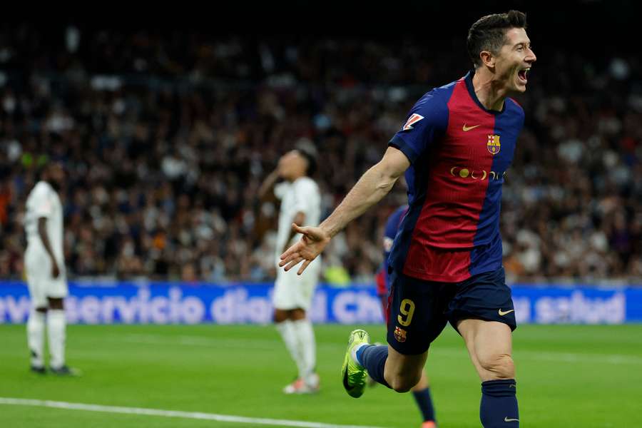 Lewandowski bisou perante o Real Madrid