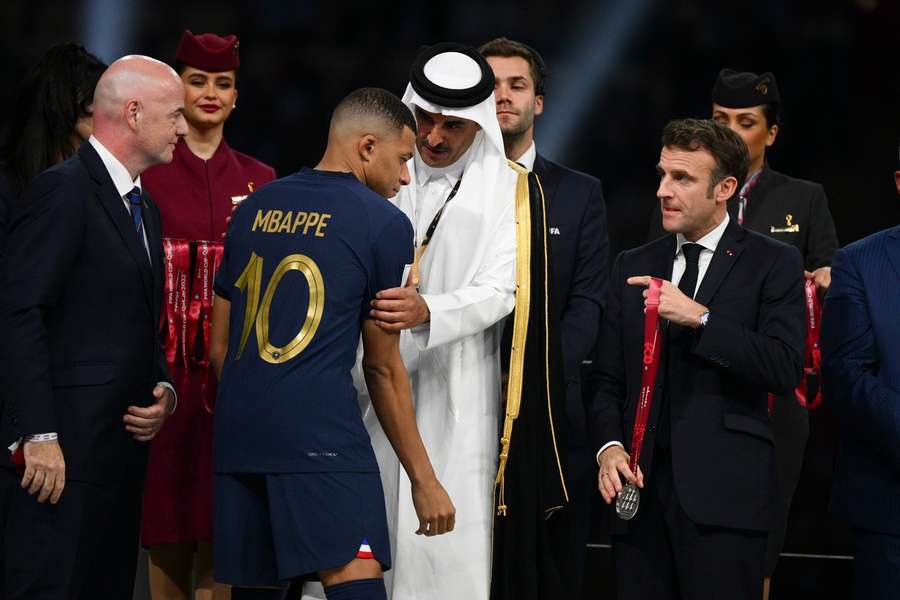 Mbappé na cerimónia de entrega do troféu do Campeonato do Mundo.