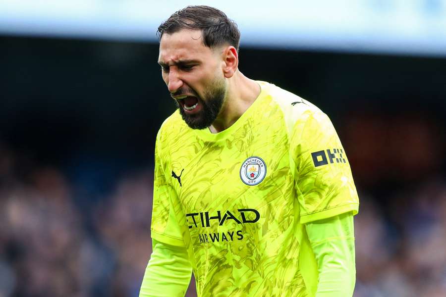 Gianluigi Donnarumma durante la partita del Manchester City contro il Brentford