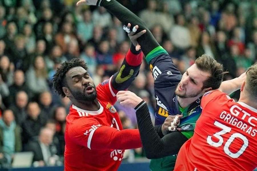 Benfica saiu derrotado na Alemanha