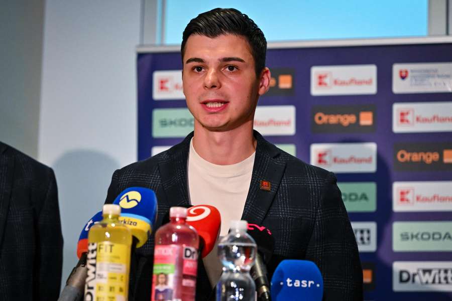 Dendis pripravuje káder na Hlinka Gretzky Cup.