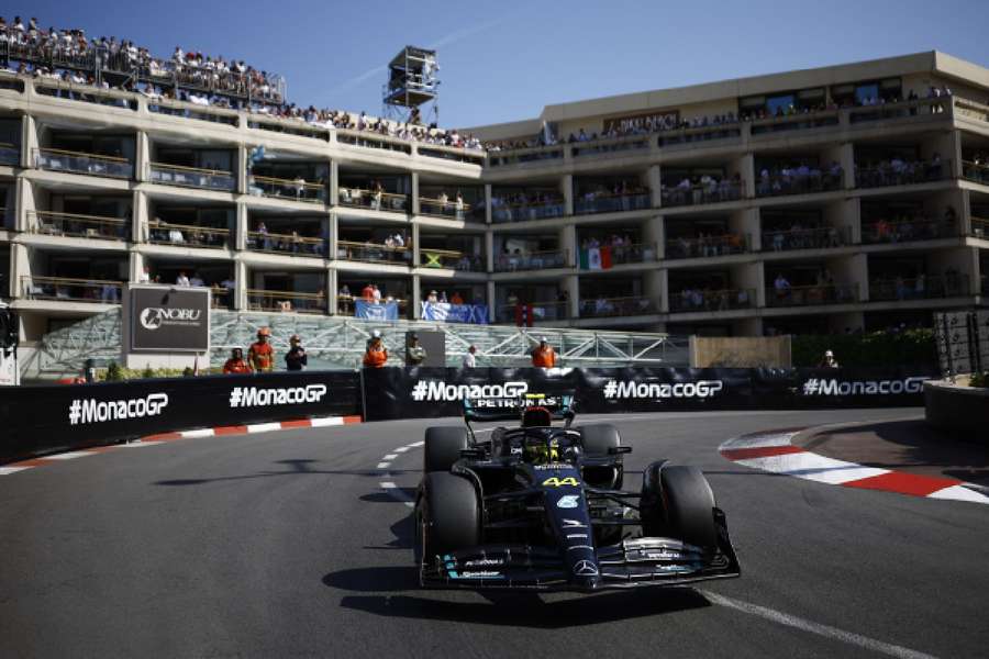 Lewis Hamilton (Mercedes) tijdens de kwalificatie in Monaco