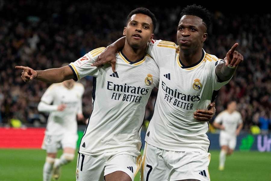 Rodrygo festeggia il gol insieme al connazionale Vinicius Junior