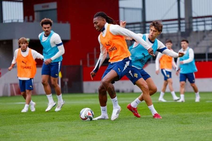 Rafael Leão e João Félix no treino da Seleção Nacional