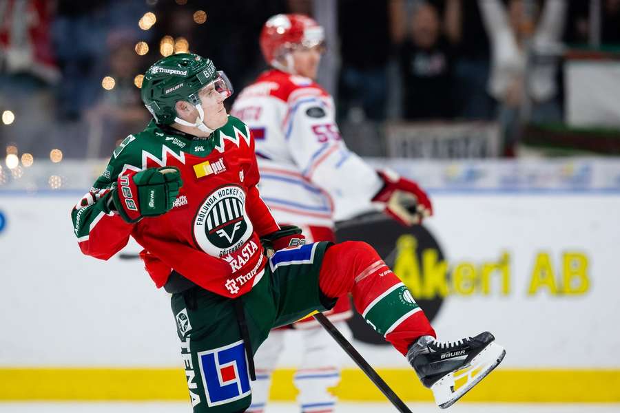 Dominik Egli scored a hat-trick in Frolunda's 4-0 win over Timra.