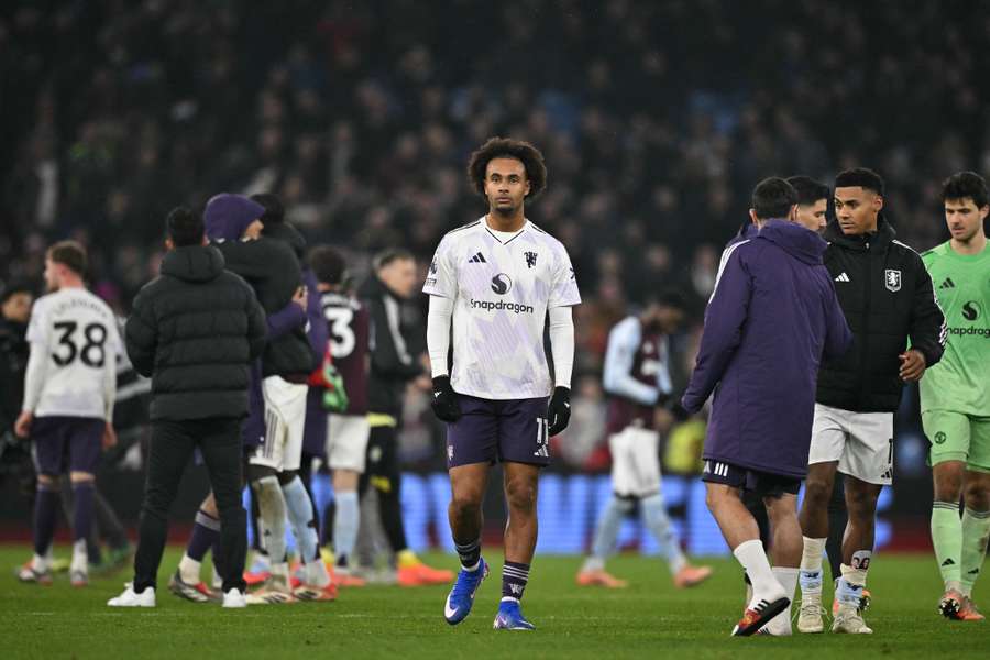 Zirkzee, con un rol secundario en el United