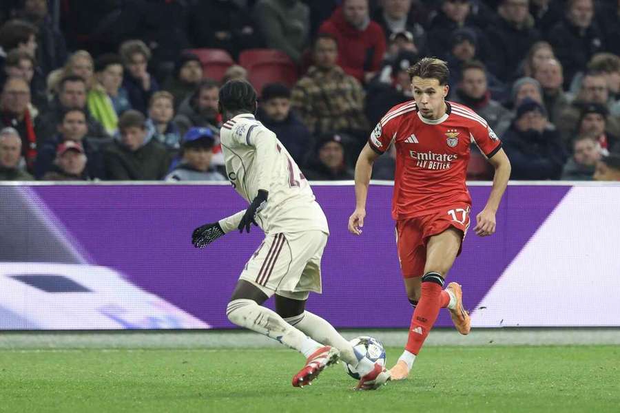 Dedic ao serviço do Benfica