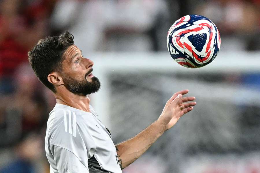 Giroud se despide de Los Ángeles FC para volver a Europa