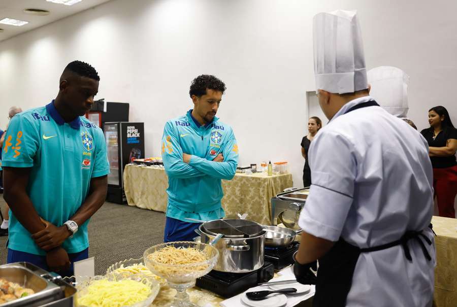 Jogadores da Seleção durante almoço na concentração em Belém