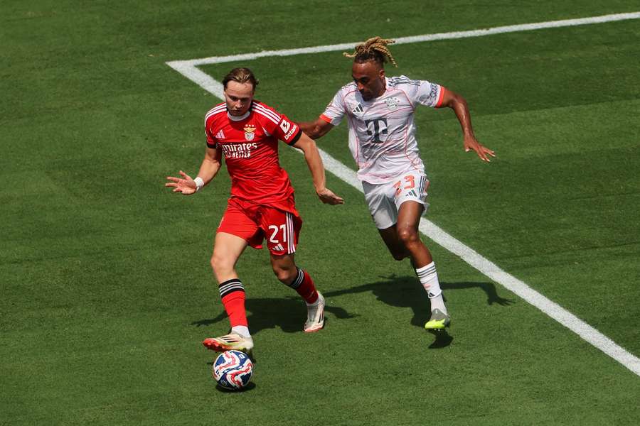 Torschütze Andreas Schjelderup am Ball.