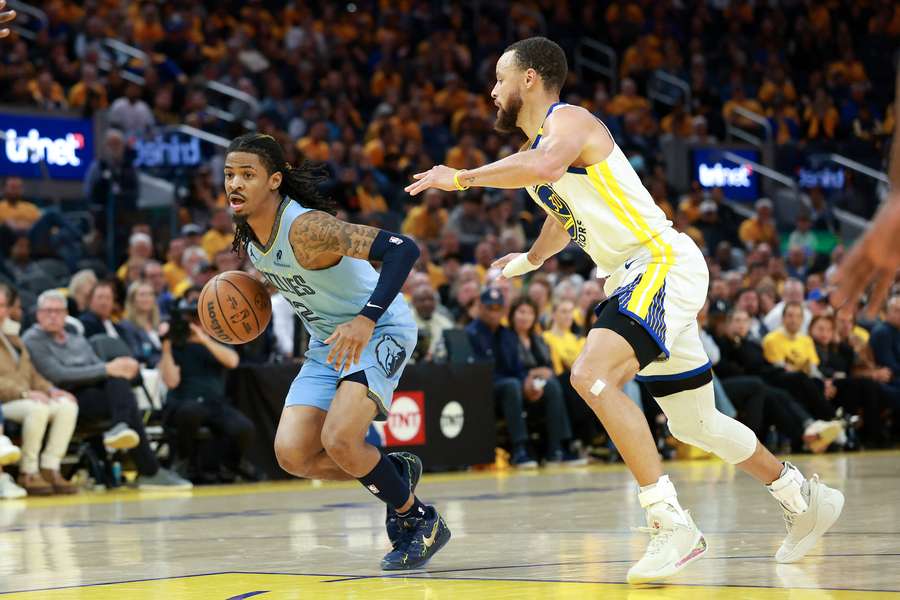 Ja Morant va via a Stephen Curry