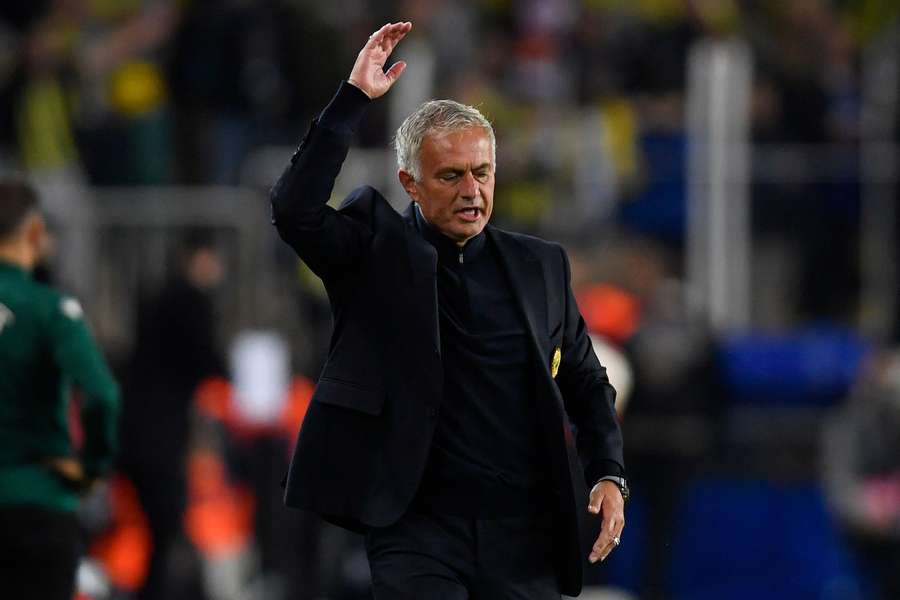 José Mourinho, treinador do Fenerbahçe