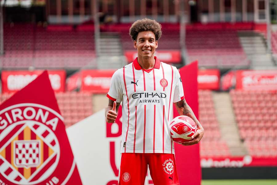 Axel Witsel, presentado en el Girona Axel Witsel, presentado en el Girona