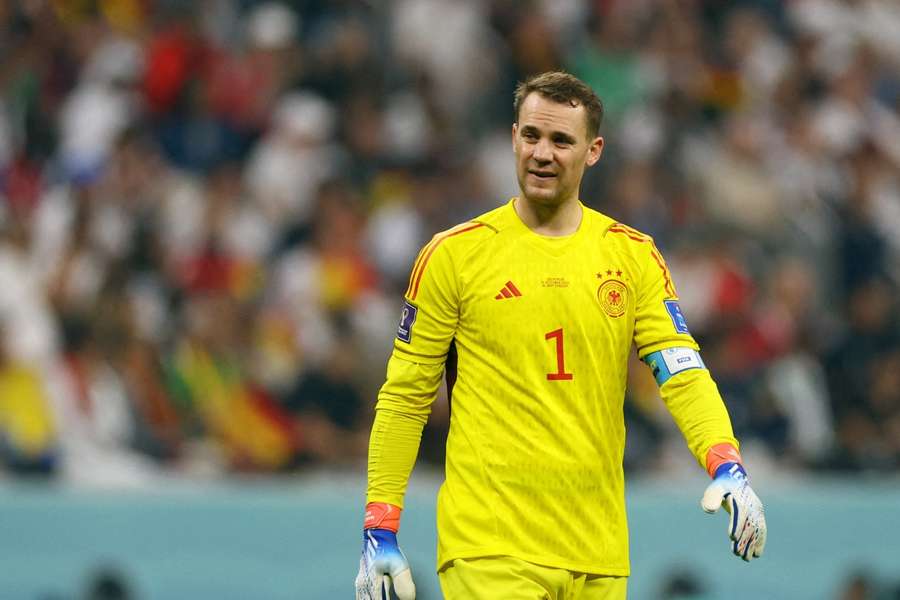Neuer got injured on holiday after the World Cup