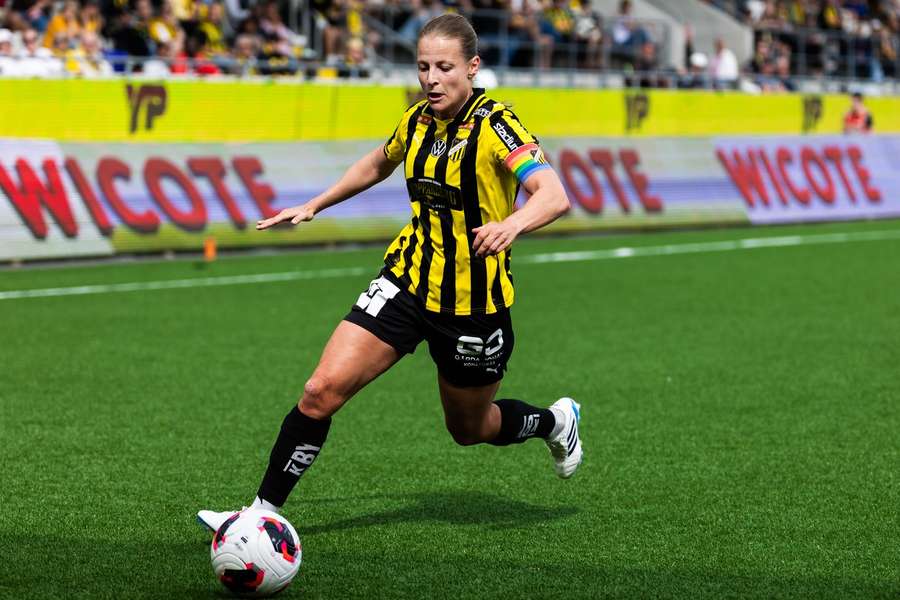 Anna Anvegard (BK Häcken) : "Jouer la Ligue des champions, c'est pour ça qu'on fait ce métier" Anna Anvegard (BK Häcken) : "Jouer la Ligue des champions, c'est pour ça qu'on fait ce métier"