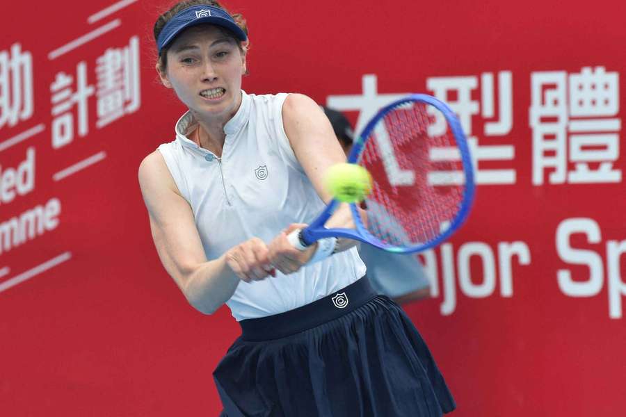 Bucsa golpea la bola en Hong Kong Bucsa golpea la bola en Hong Kong