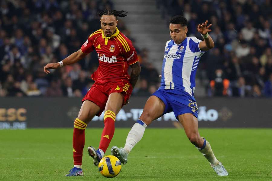 Jalen Blesa em duelo com Alberto Costa Jalen Blesa em duelo com Alberto Costa