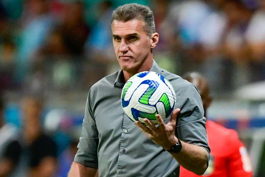 Mancini não resistiu à derrota para o Bahia