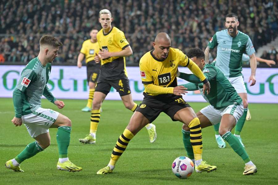 Dortmunds ti mand fastholder greb om CL-plads