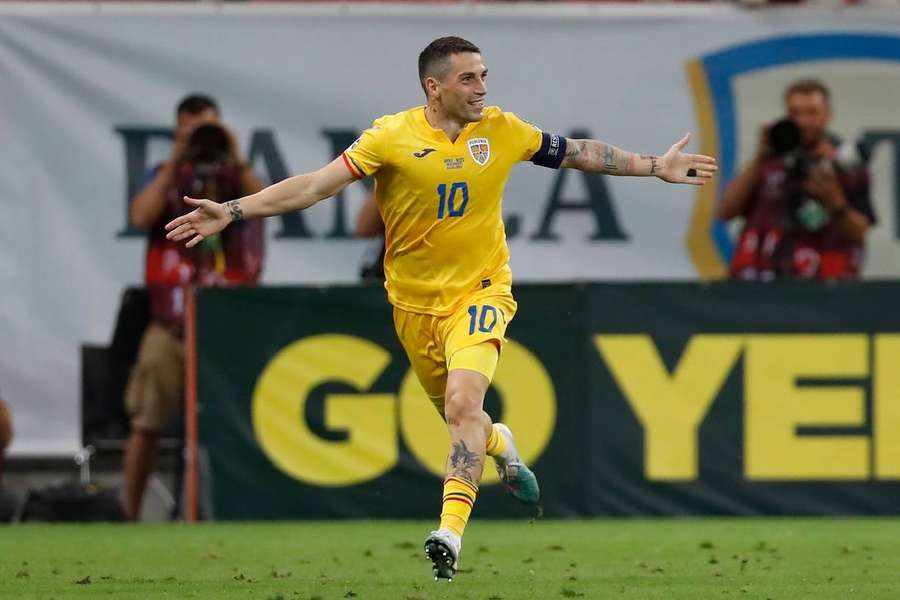 Nicolae Stanciu sărbătorește golul marcat în partida cu Kosovo 