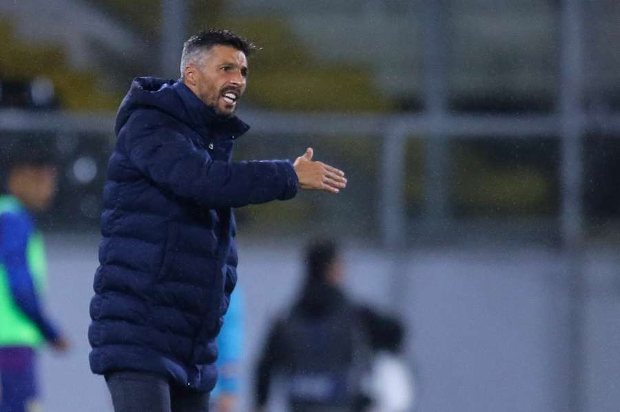 O treinador destacou também a “estrutura um pouco diferente” com que os ‘encarnados’ se apresentaram na vitória frente ao Arouca