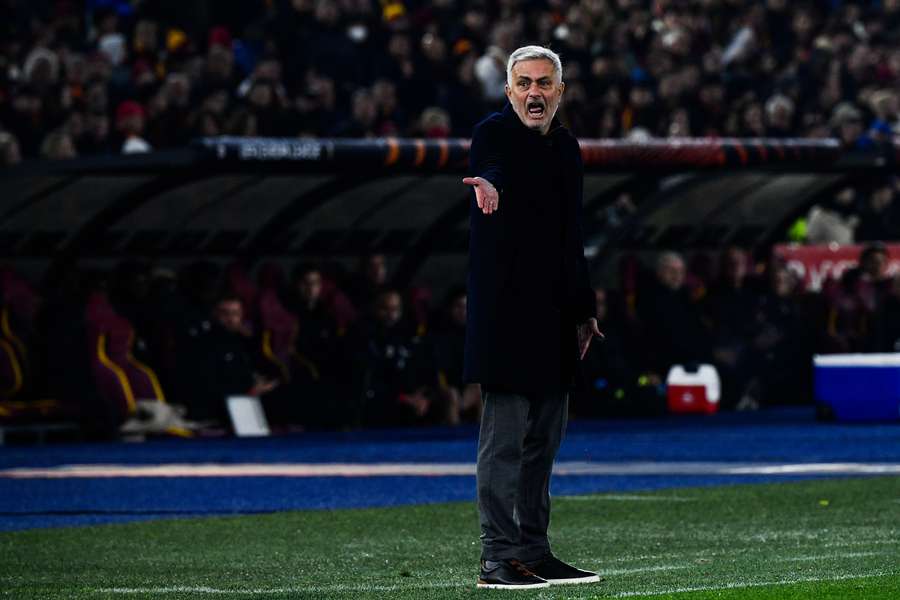 José Mourinho ficou satisfeito com a exibição coletiva da Roma diante do Salzburgo