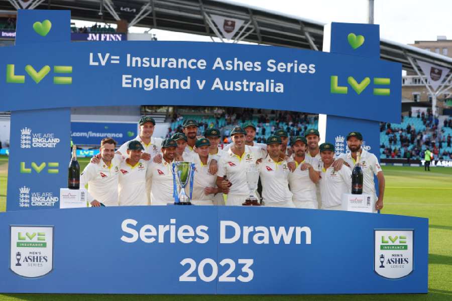 Australia celebrate retaining the Ashes