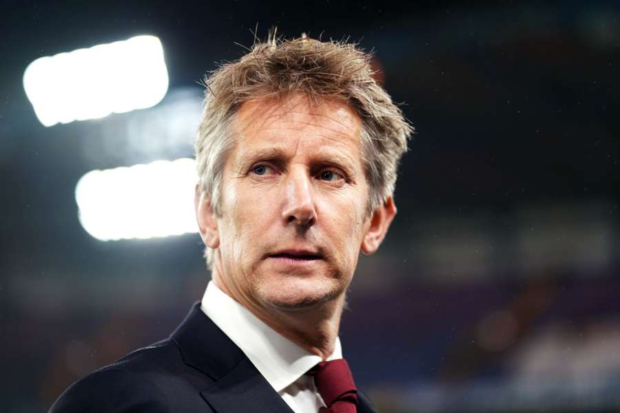 Van der Sar sofreu um AVC nesta sexta-feira (7) e está internado na Croácia