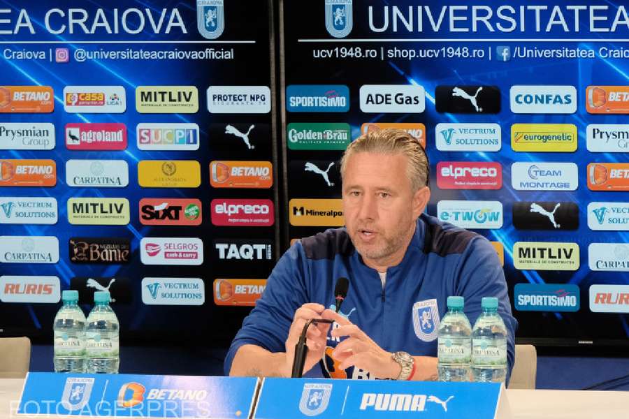 Prima conferință de presă susținută de Laurențiu Reghecampf