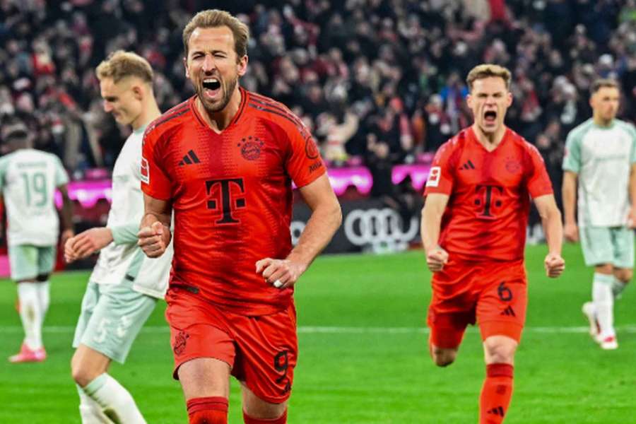 Anglický útočník Harry Kane má v Bayernu nabito.