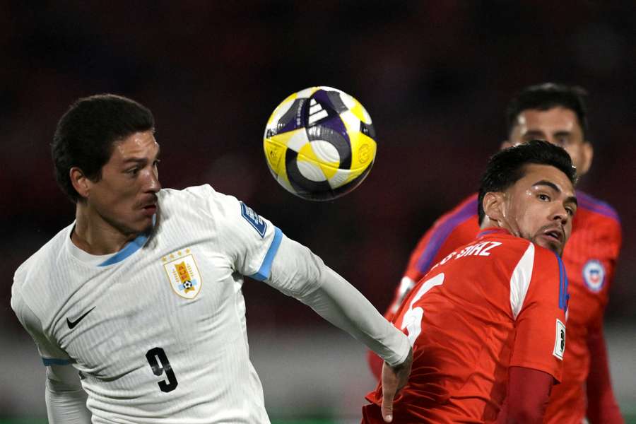 Chile e Uruguai empataram sem gols em Santiago