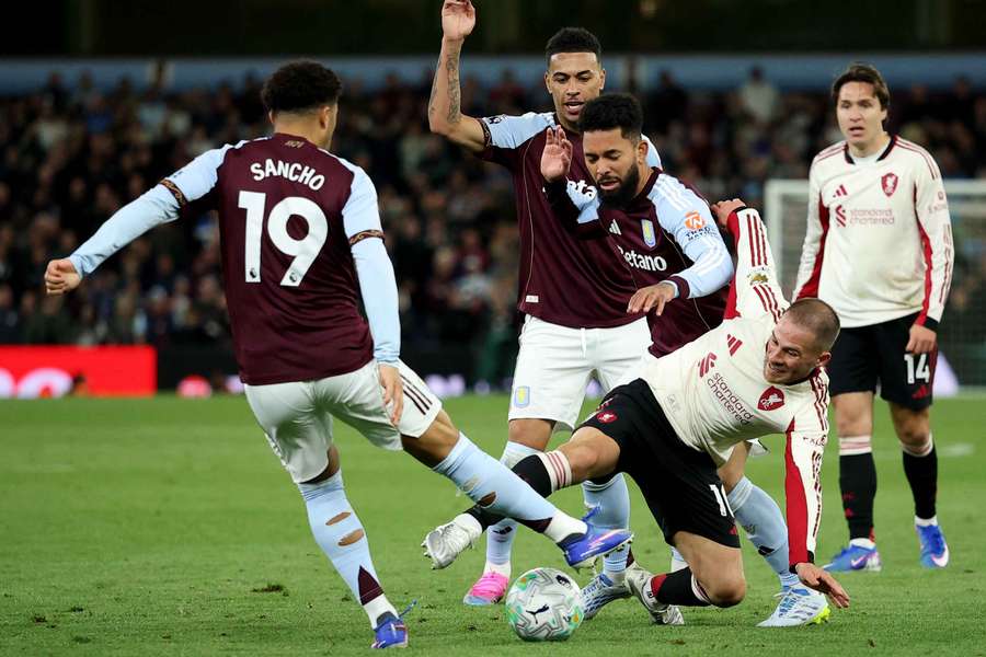 Aston Villa make Douglas Luiz decision after loan spell