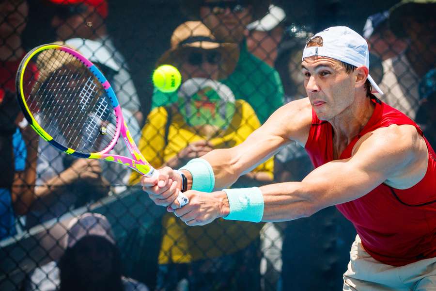 Rafael Nadal tijdens een trainingssessie voorafgaand aan het toernooi in Brisbane