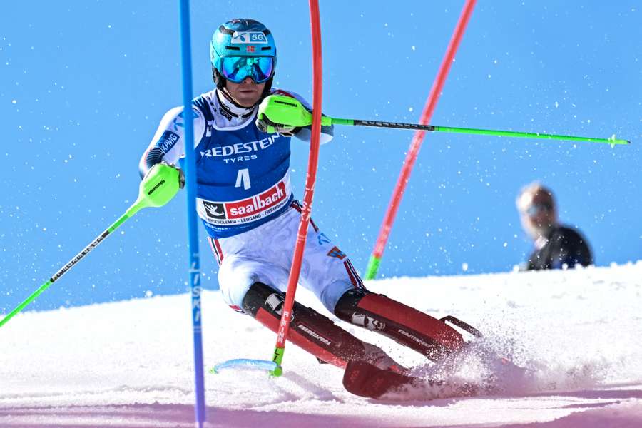 Coppa del mondo di sci, Haugan vince lo slalom di Saalbach, ottavo l'italiano Vinatzer