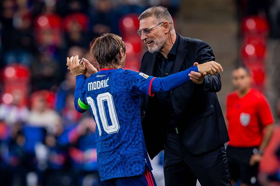 Luka Modrič oslavil branku proti Česku s trenérem Biličem.