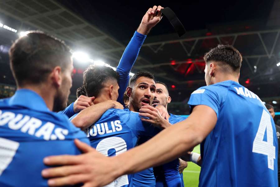 Vangelis Pavlidis blev torsdag den helt store græske helt med to scoringer på Wembley. 