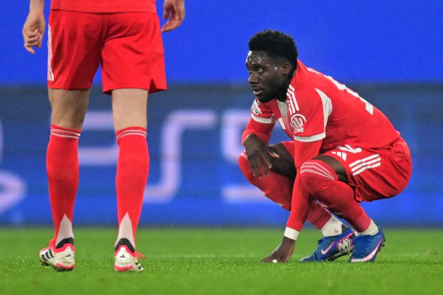 Davies was forced off with an injury for Bayern against Atalanta
