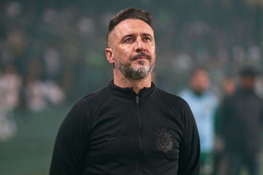 Presidente do Corinthians confirma que Vítor Pereira não seguirá no clube