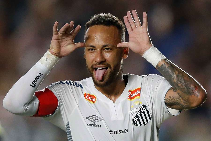 Neymar marcou contra Água Santa