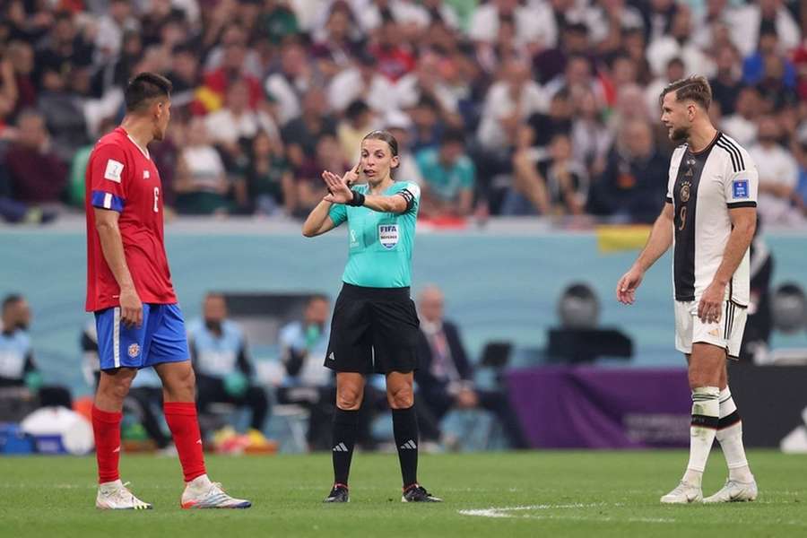 Presença de árbitras no Mundial-2022 "abriu novas possibilidades", diz Yoshimi Yamashita Presença de árbitras no Mundial-2022 "abriu novas possibilidades", diz Yoshimi Yamashita