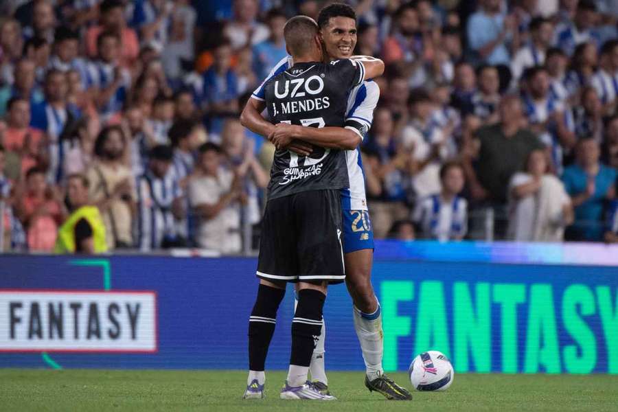 Alberto Costa reencontrou antigos companheiros do Vitória SC