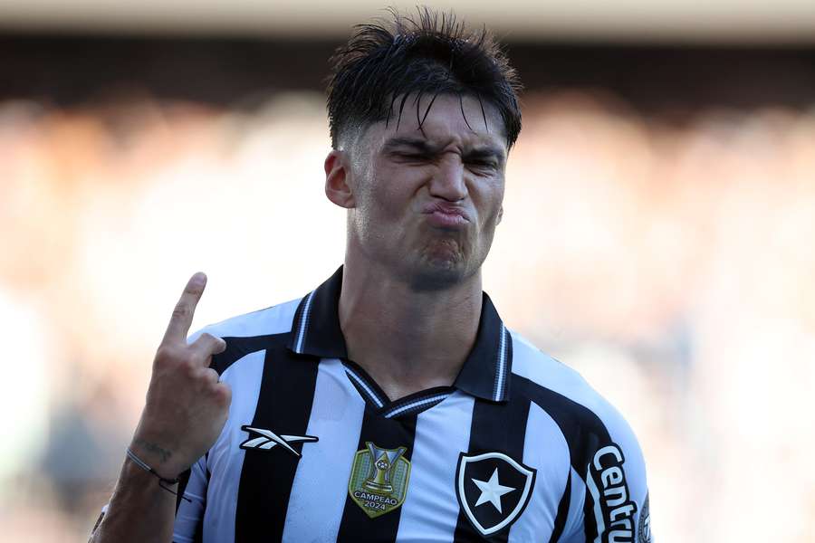 Joaquín Correa fez dois gols em Botafogo x Santos Joaquín Correa fez dois gols em Botafogo x Santos
