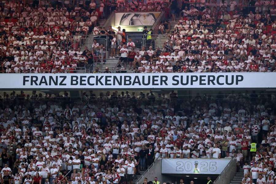 Borussia Dortmund și Bayern Munchen se întâlnesc în Supercupa Germaniei Borussia Dortmund și Bayern Munchen se întâlnesc în Supercupa Germaniei