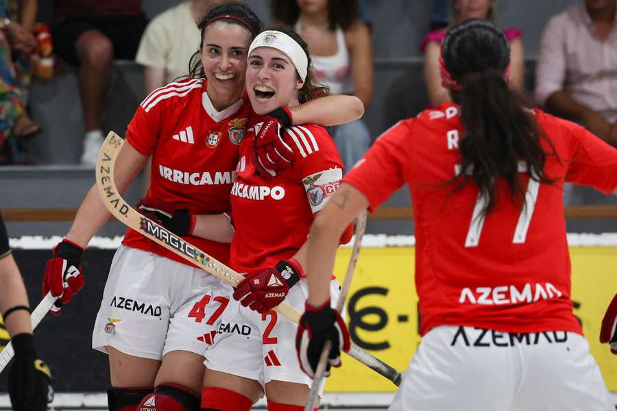 Benfica continua a dominar hóquei em patins feminino Benfica continua a dominar hóquei em patins feminino