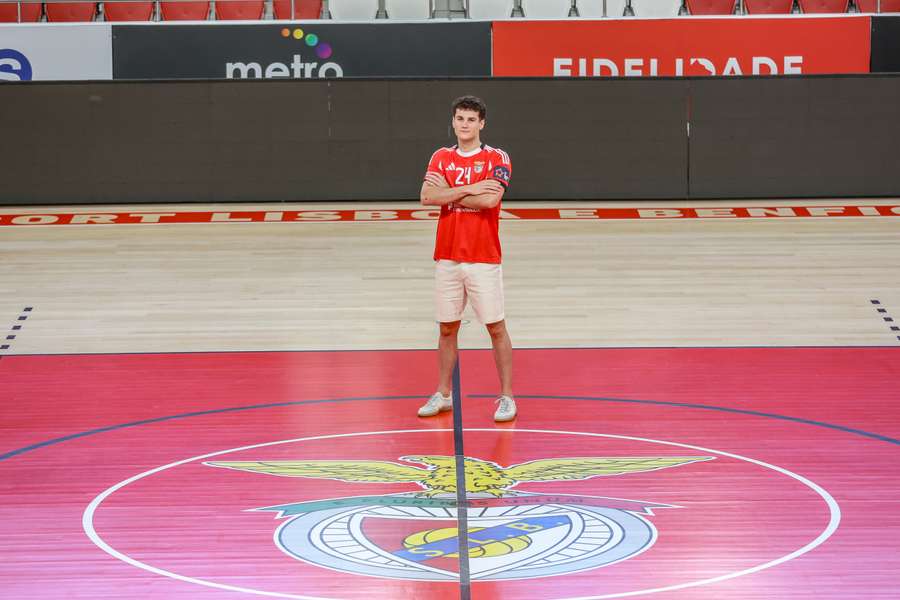 Ander Izquierdo é um dos jogadores mais experientes do plantel encarnado Ander Izquierdo é um dos jogadores mais experientes do plantel encarnado