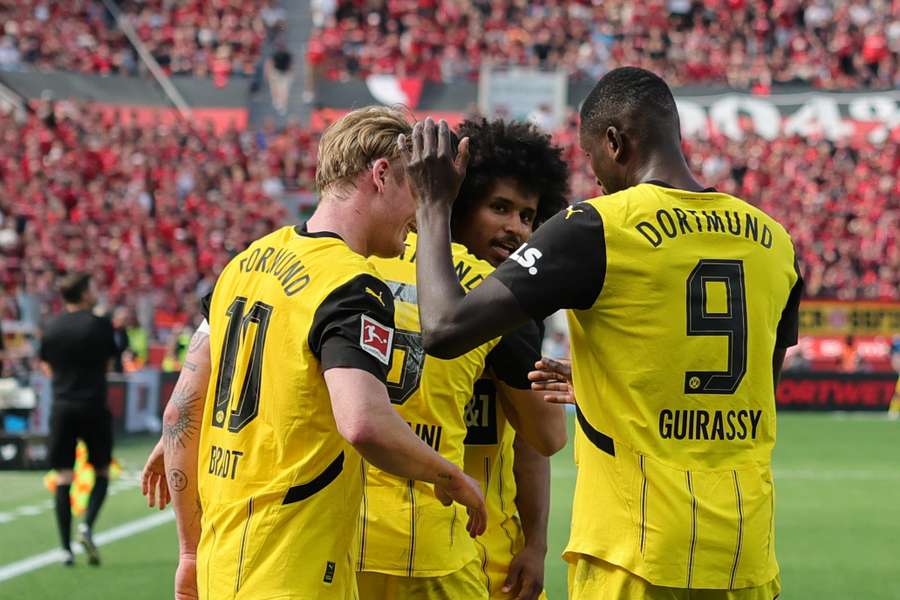 Borussia psuje pożegnanie Xabiego Alonso i zachowuje szanse na awans do Ligi Mistrzów