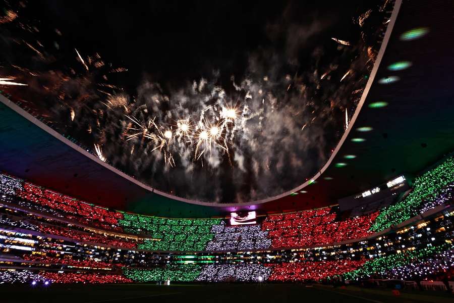 Mexiko otevřelo zrekonstruovaný Aztécký stadion.