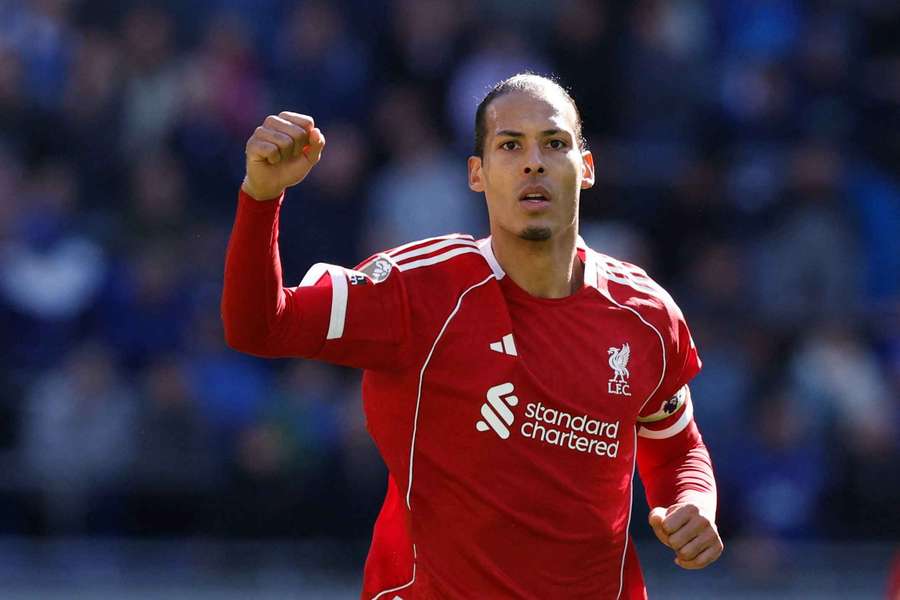 Carragher convinced Van Dijk preparing for Liverpool departure Carragher convinced Van Dijk preparing for Liverpool departure