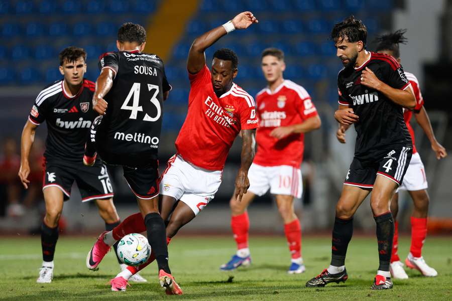 Durán fez trabalho de ginásio