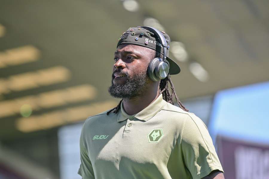 Wolves forward Arokodare rejects Trabzonspor switch 